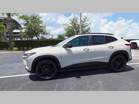 New 2026 Chevrolet Trax ACTIV w/ Driver Confidence Package FWD image 21