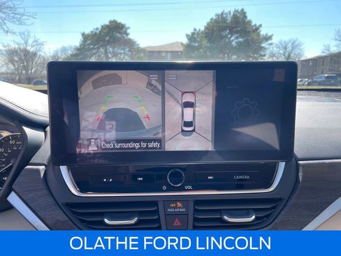 Used 2024 Nissan Altima 2.5 SL image 16