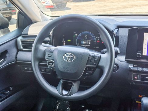 Certified 2025 Toyota Camry LE FWD image 18