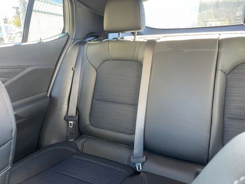 Used 2025 Buick Envista Preferred image 37