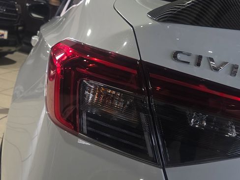 Used 2024 Honda Civic EX image 10