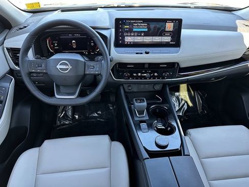 Certified 2025 Nissan Rogue SL w/ SL Premium Package AWD/4WD image 23