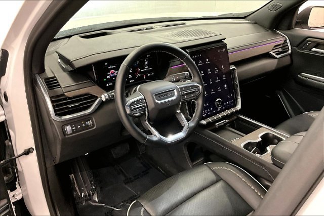 Used 2024 GMC Acadia Denali AWD/4WD image 16