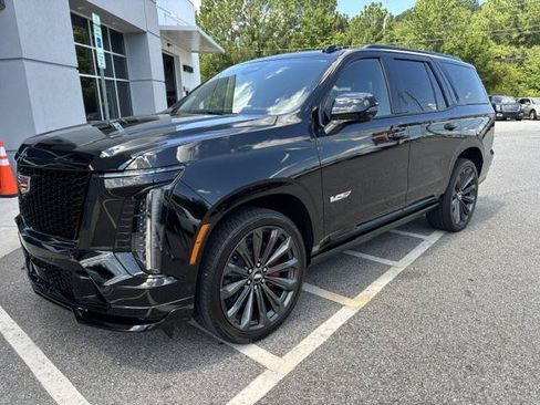 Used 2026 Cadillac Escalade V w/ LPO, Floor Liner Package AWD/4WD image 2