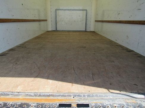 Used 2022 Ford E-350 and Econoline 350 Super Duty RWD image 21
