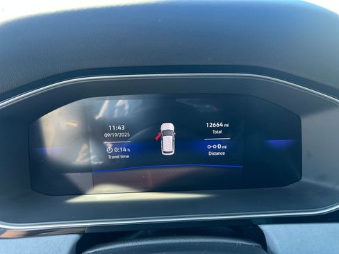 Used 2025 Volkswagen Jetta SE image 39