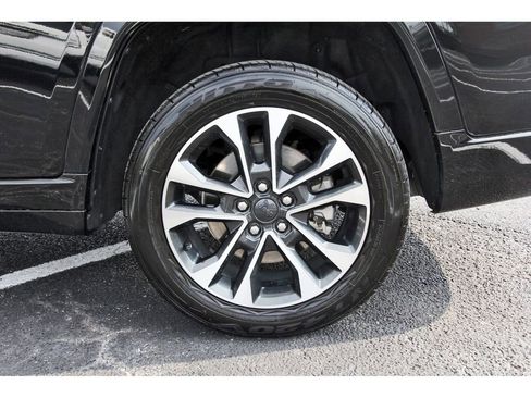 Used 2021 Jeep Grand Cherokee L Overland w/ Luxury Tech Group IV image 34