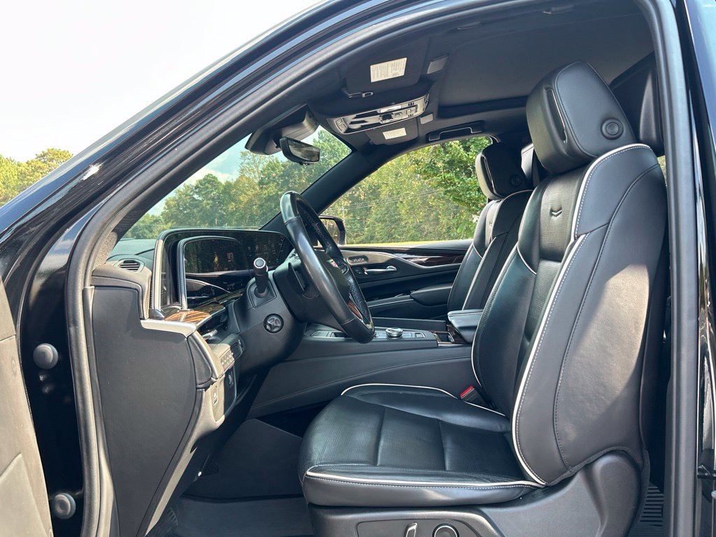 Used 2021 Cadillac Escalade ESV Premium Luxury w/ LPO, Radiant Package AWD/4WD image 7