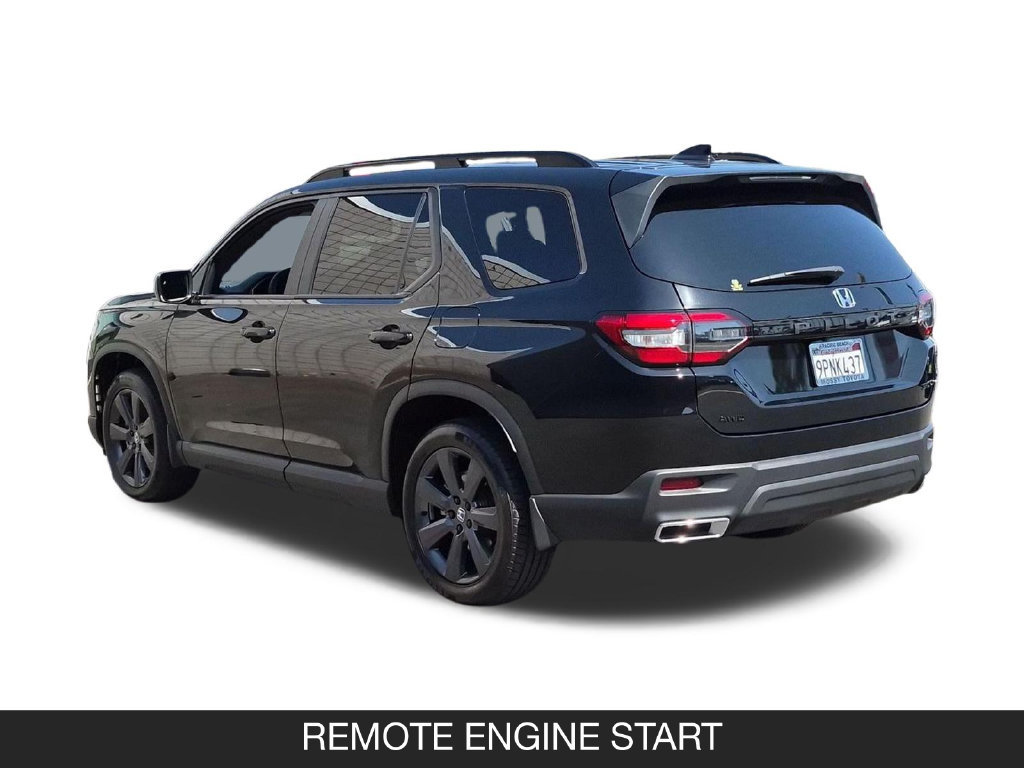 Used 2025 Honda Pilot Sport image 7