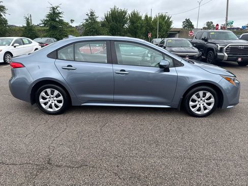 Used 2024 Toyota Corolla LE FWD image 9
