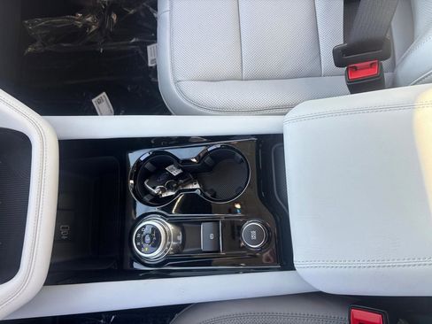 New 2026 Ford Explorer Platinum w/ LUX Leather Package image 28