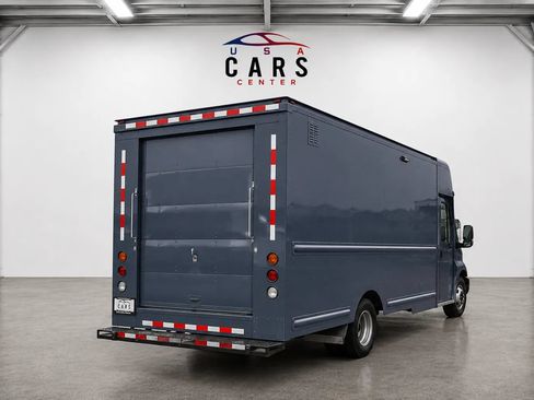 Used 2021 Ford Transit 350 DRW RWD image 6