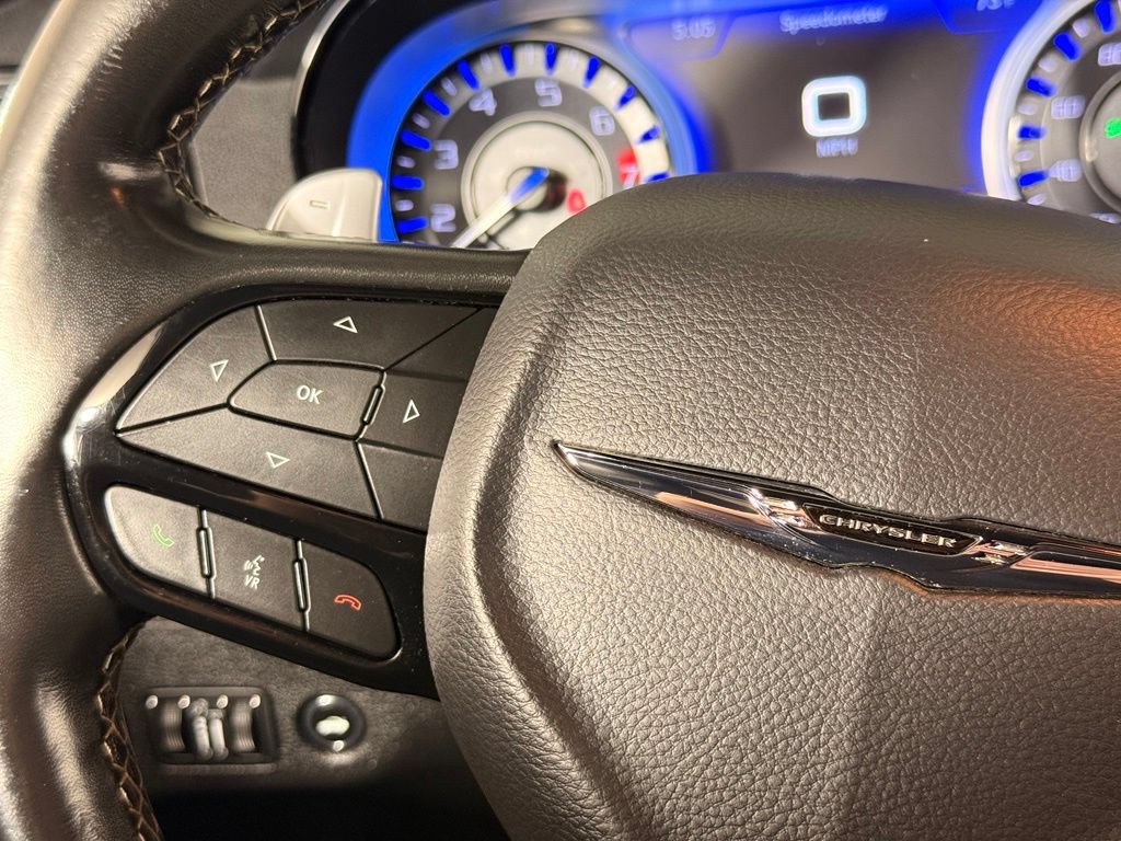 Used 2019 Chrysler 300 S AWD/4WD image 36