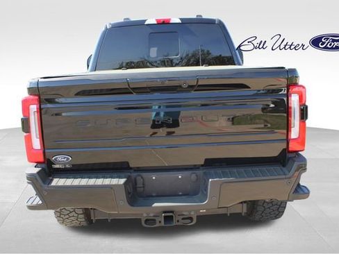 Used 2025 Ford F250 Platinum w/ FX4 Off-Road Package image 6