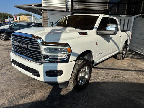 Used 2023 RAM 2500 Laramie AWD/4WD image 2