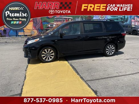 Used 2020 Toyota Sienna LE AWD/4WD image 1