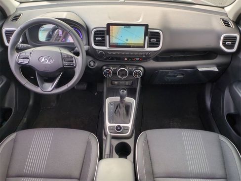 Certified 2025 Hyundai Venue Limited image 22