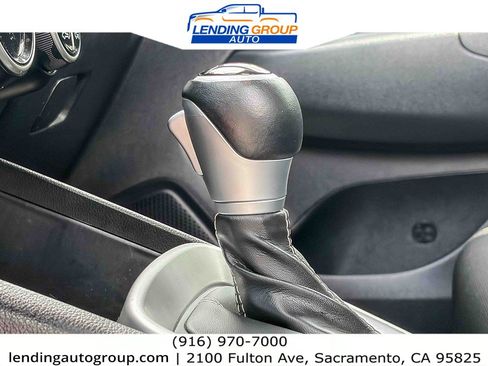 Used 2022 Hyundai Venue SEL FWD image 21