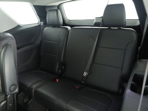 Used 2018 Chevrolet Traverse RS image 13