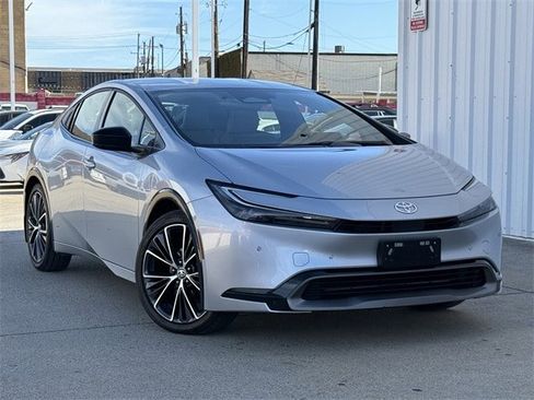 Used 2024 Toyota Prius Limited image 2