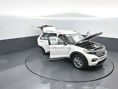 Certified 2023 Ford Explorer Limited w/ Equipment Group 301A image 36