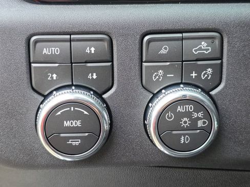 New 2026 GMC Sierra 1500 Elevation w/ Elevation Premium Package AWD/4WD image 31
