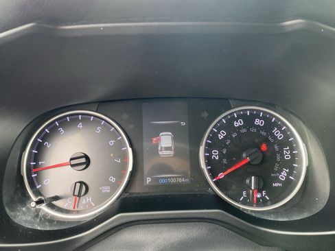 Used 2019 Toyota RAV4 LE image 10