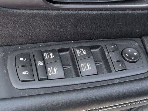 New 2026 Chrysler Pacifica Select AWD/4WD image 15