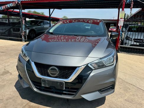 Used 2020 Nissan Versa S image 5