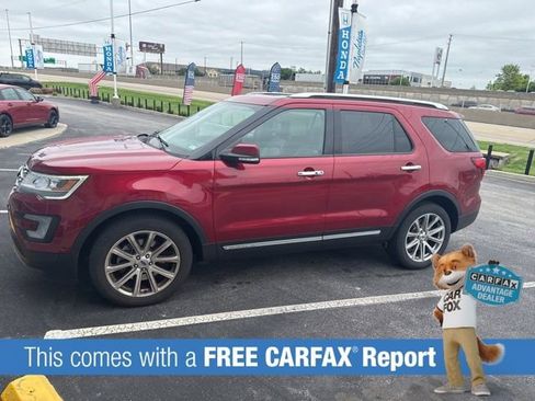 Used 2017 Ford Explorer Limited w/ Equipment Group 301A AWD/4WD image 2
