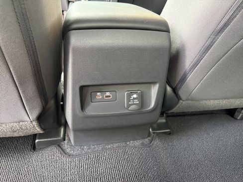 Used 2026 Nissan Frontier SV w/ SV Convenience Package AWD/4WD image 27