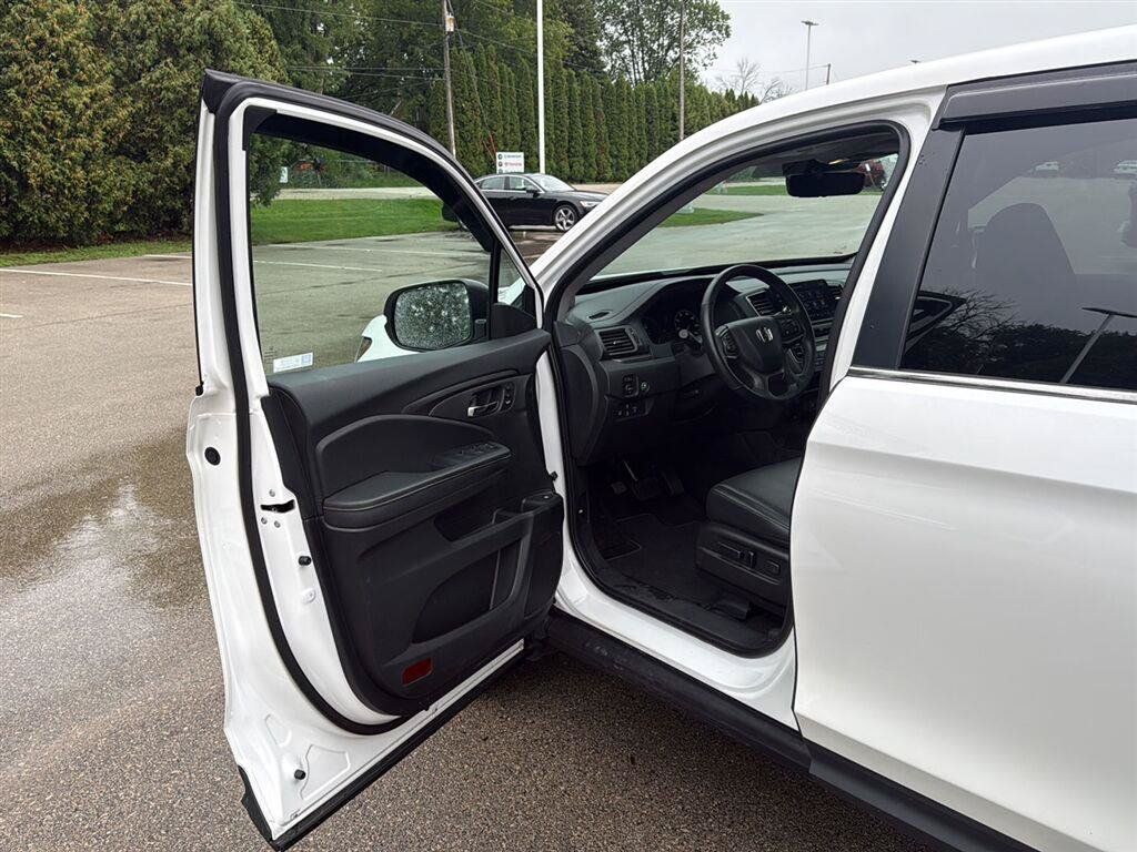 Used 2025 Honda Ridgeline RTL image 19