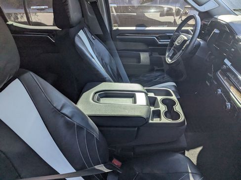 Certified 2025 GMC Sierra 1500 SLE image 6