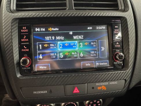 Used 2024 Mitsubishi Outlander Sport ES AWD/4WD image 19