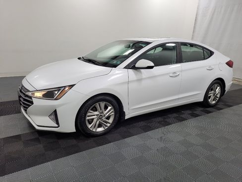 Used 2019 Hyundai Elantra Value Edition w/ Cargo Package FWD image 2