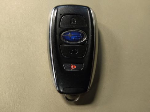 Used 2019 Subaru Ascent Premium w/ Popular Package #4 AWD/4WD image 32
