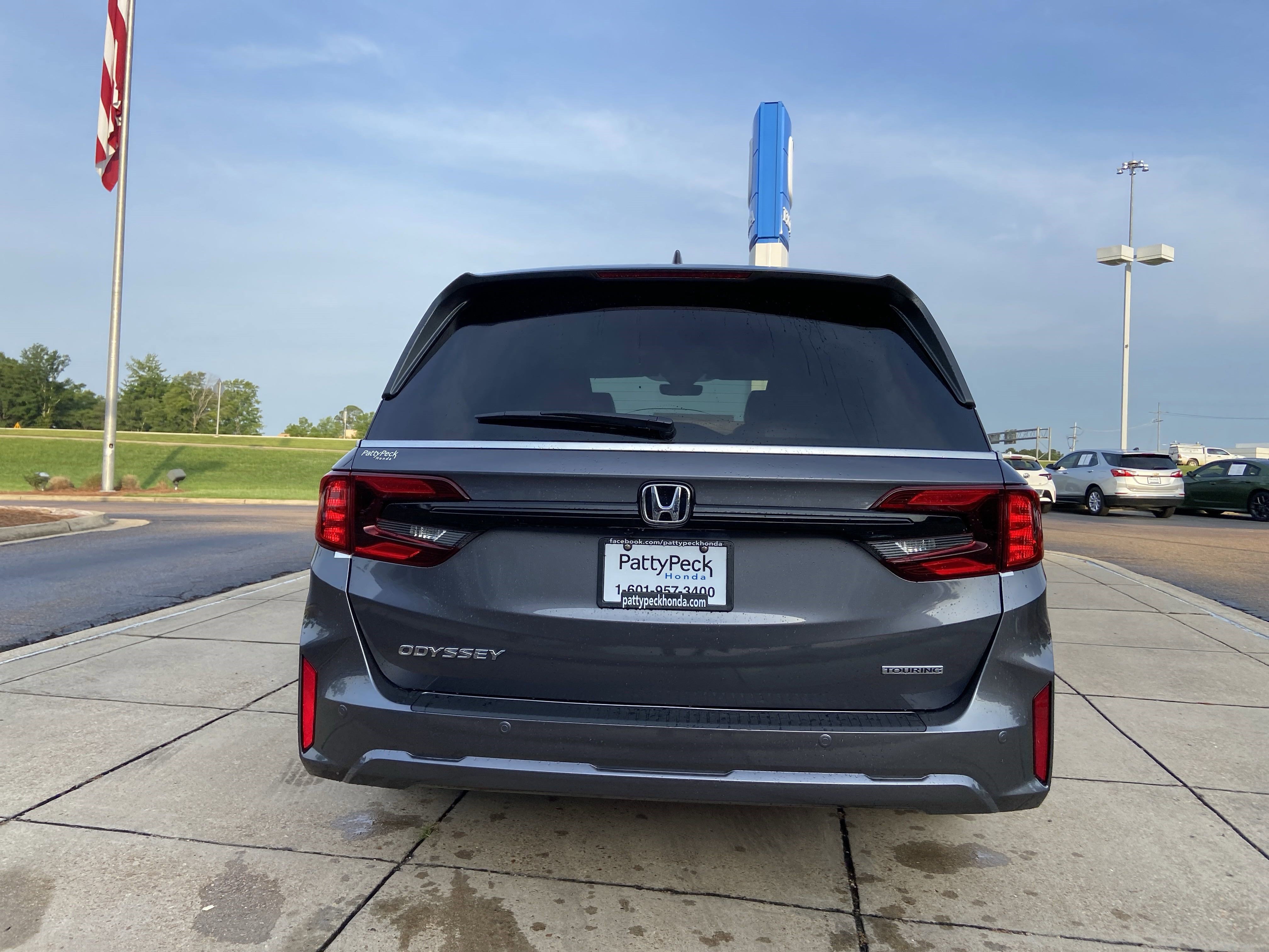 New 2027 Honda Odyssey Touring image 9
