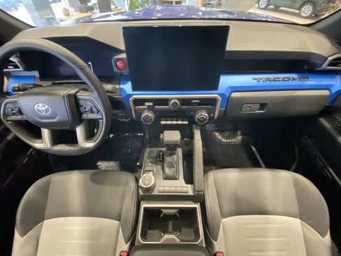 Certified 2025 Toyota Tacoma TRD Sport image 22