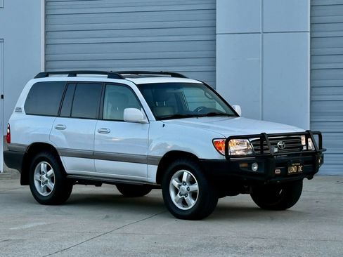 Used 2005 Toyota Land Cruiser AWD/4WD image 19