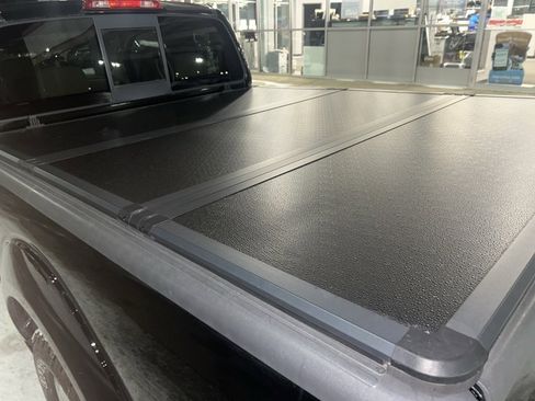 Used 2012 Nissan Frontier SV image 8