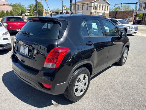 Used 2018 Chevrolet Trax LS FWD image 5