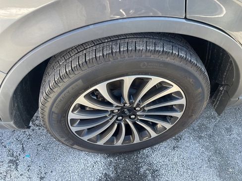 Used 2023 Lincoln Aviator Reserve w/ Elements Package Plus image 10