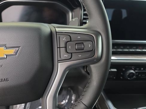 Used 2024 Chevrolet Silverado 1500 LTZ w/ LTZ Convenience Package II AWD/4WD image 18