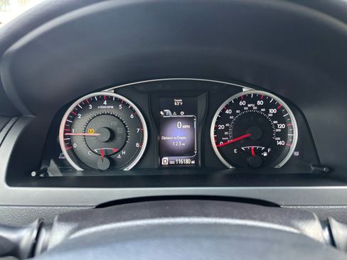 Used 2016 Toyota Camry LE image 25