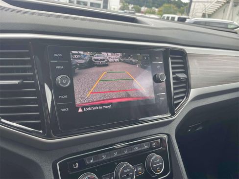 Used 2022 Volkswagen Atlas SEL image 31