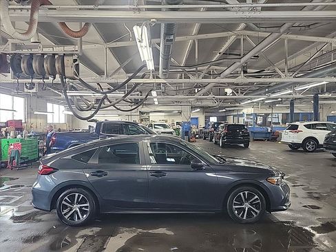 Used 2023 Honda Civic LX image 6