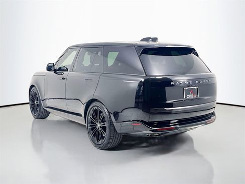 Used 2024 Land Rover Range Rover SE image 5