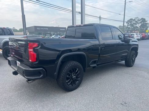 Used 2025 Chevrolet Silverado 2500 High Country w/ Midnight Edition AWD/4WD image 5