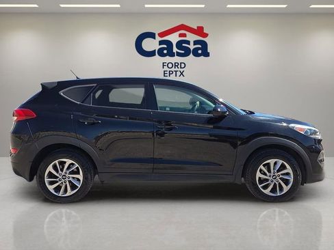 Used 2018 Hyundai Tucson SE w/ Cargo Package image 2