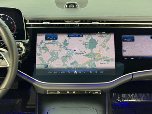 Used 2025 Mercedes-Benz E 350 E 350 w/ MBUS Superscreen Package image 24